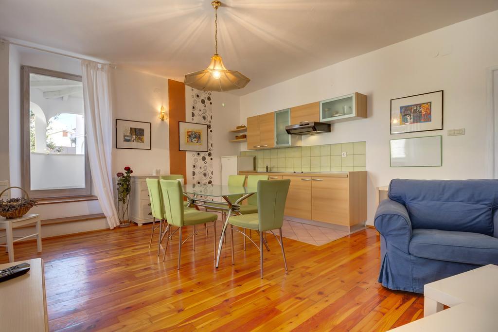Apartments Mandarina Mali Lošinj Cameră foto