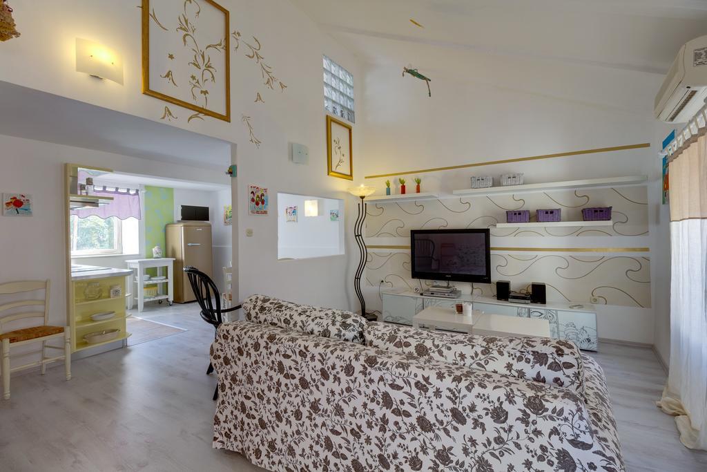 Apartments Mandarina Mali Lošinj Exterior foto