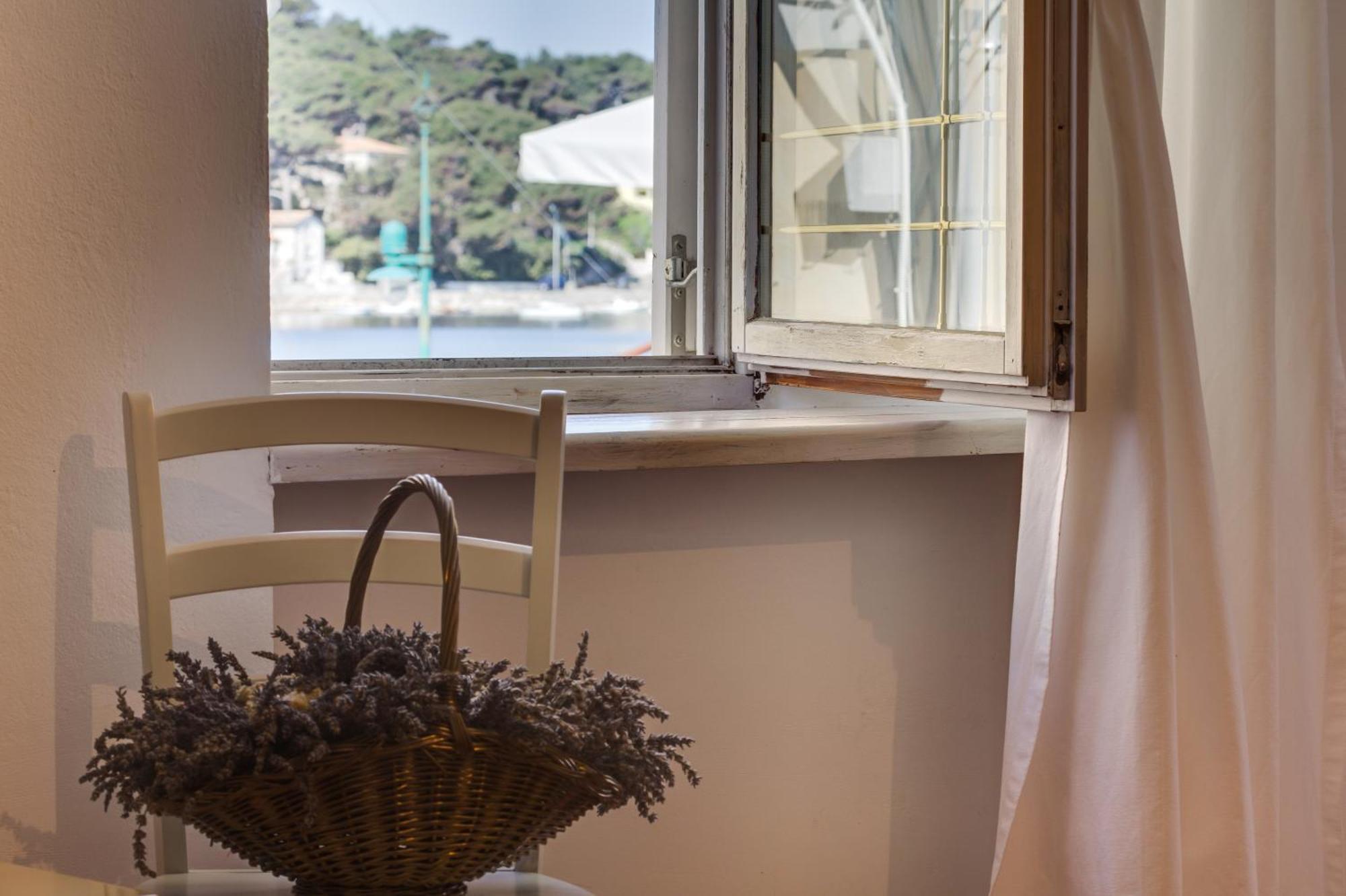 Apartments Mandarina Mali Lošinj Cameră foto
