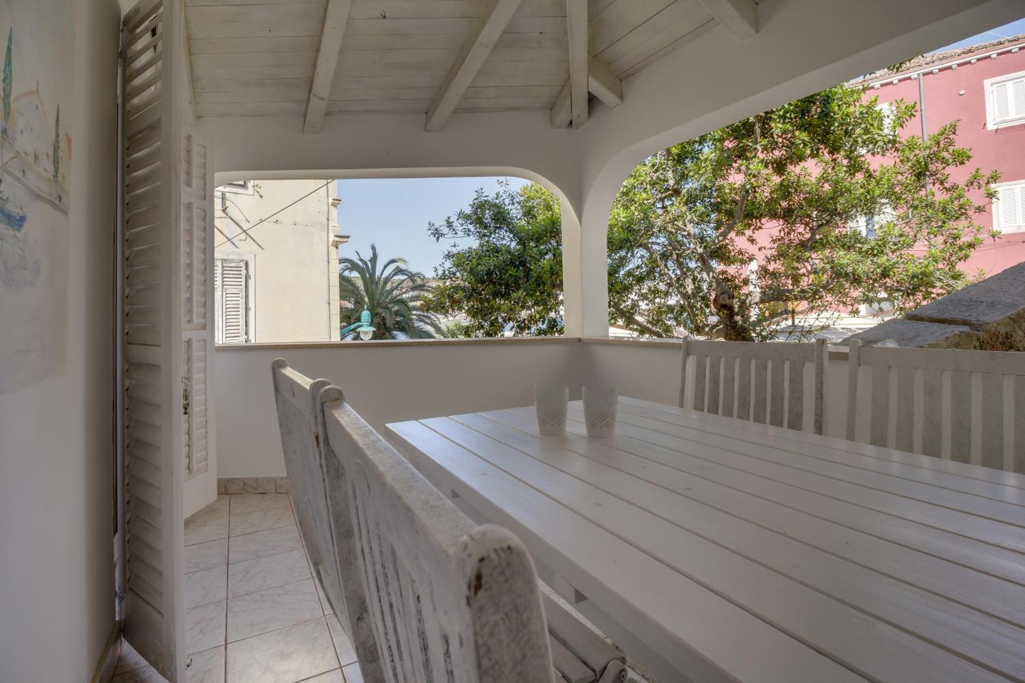 Apartments Mandarina Mali Lošinj Cameră foto