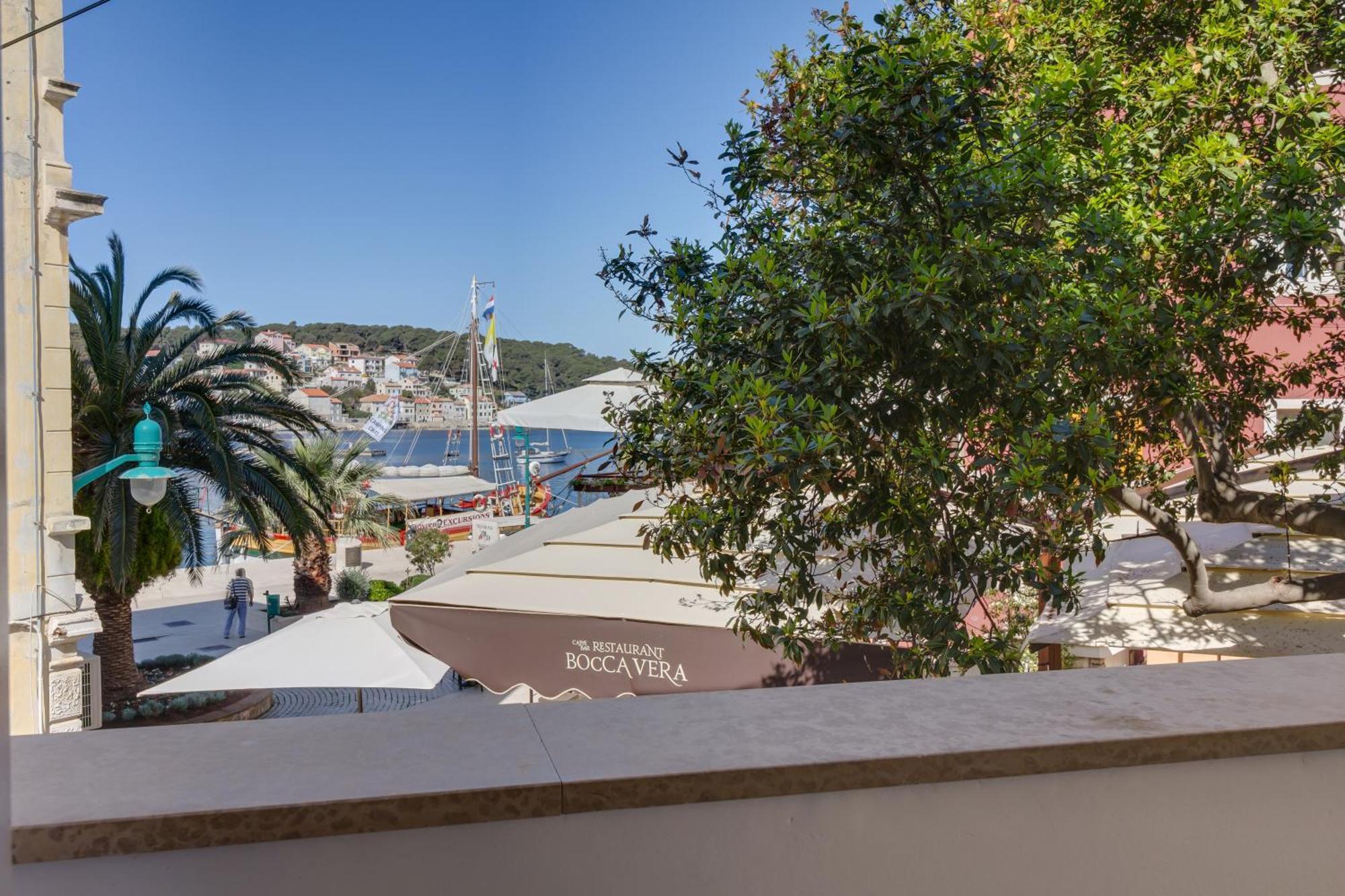 Apartments Mandarina Mali Lošinj Cameră foto